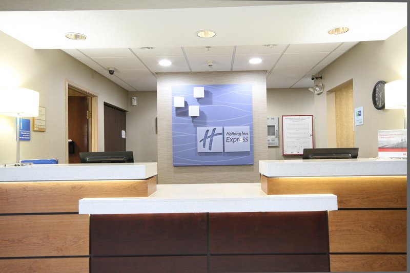 Holiday Inn Express Marshall - Burlington, MI