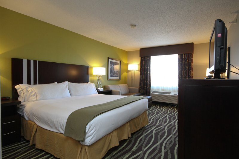 Holiday Inn Express Marshall - Burlington, MI