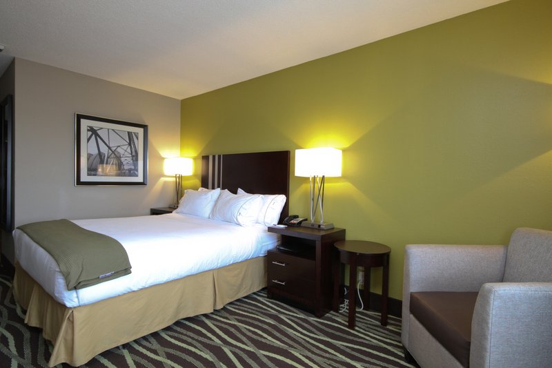 Holiday Inn Express Marshall - Burlington, MI