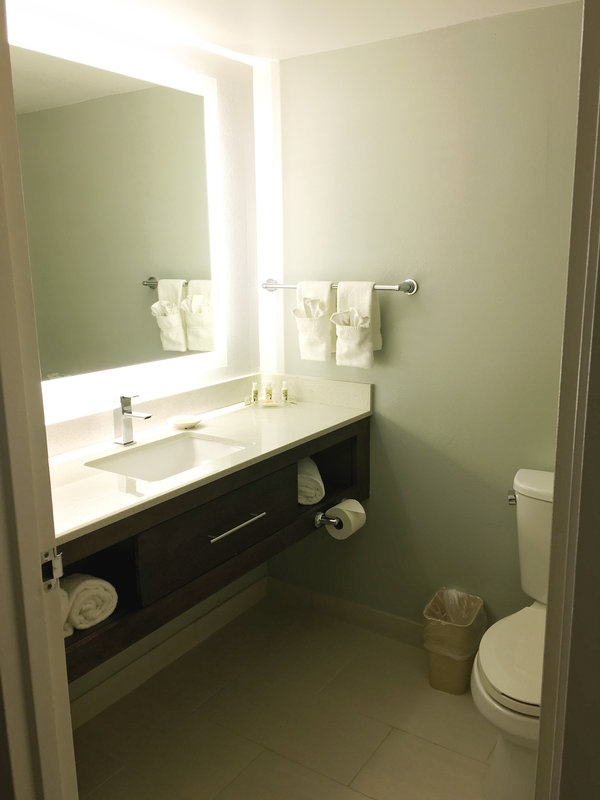 Howard Johnson Plaza Hotel Miami Airport, FL 2 Reviews 7707 Nw