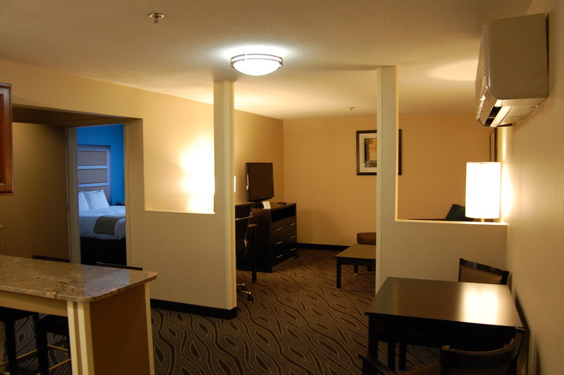 Comfort Inn - Ludlow, MA