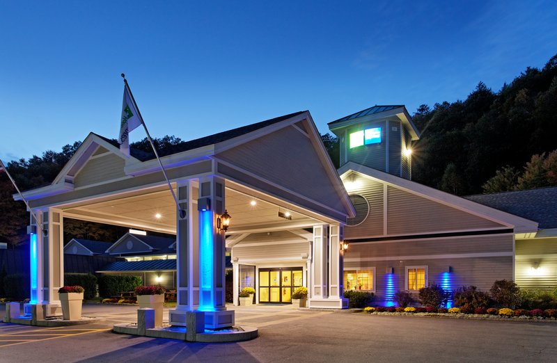 Holiday Inn Express SPRINGFIELD - Springfield, VT