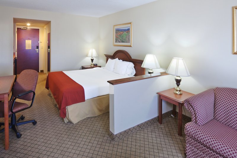 Holiday Inn Express & Suites MESQUITE - Mesquite, TX