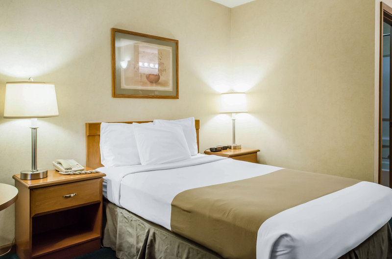 Econo Lodge - Bloomsburg, PA