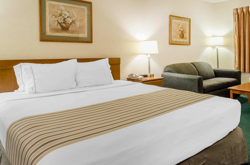 Econo Lodge - Bloomsburg, PA