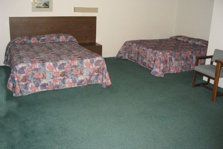 Homestead Inn - Wolf Point, MT