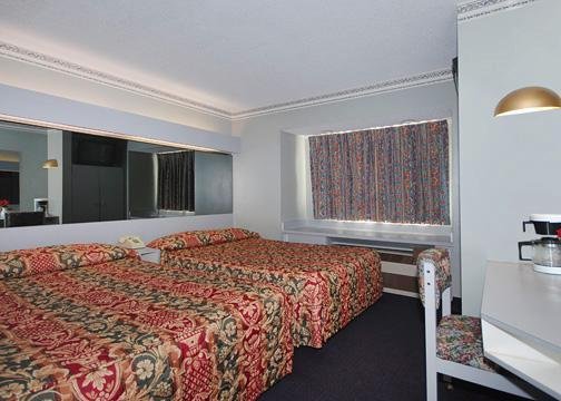 Econo Lodge - Troy, OH