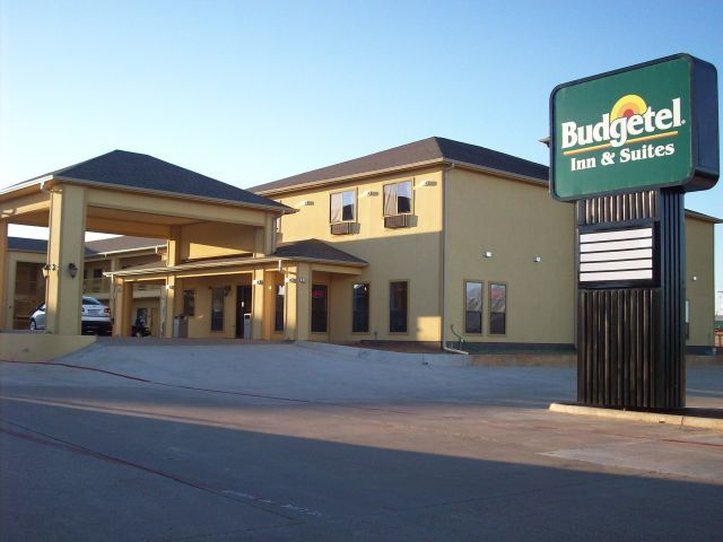 Budgetel Inn & Suites - Hearne, TX