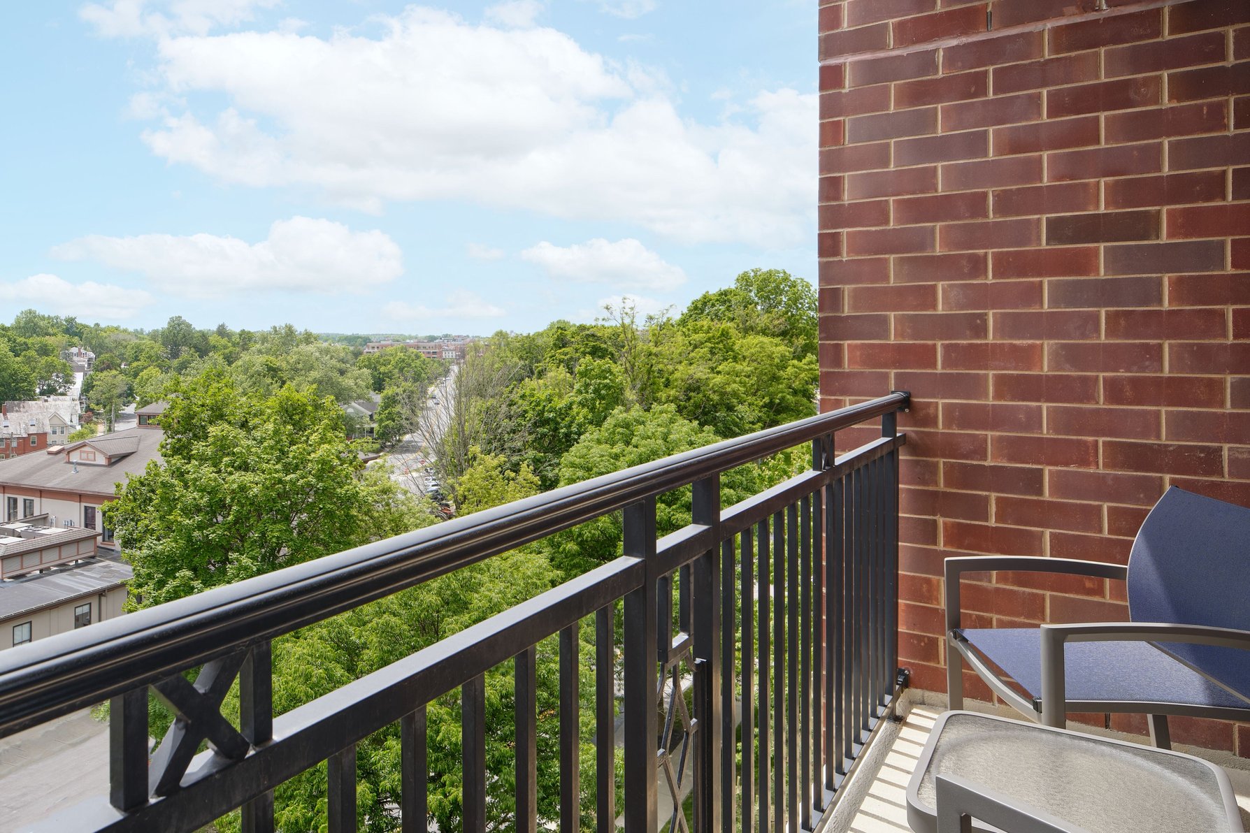 Courtyard by Marriott Saratoga Springs - Tap to explore photos