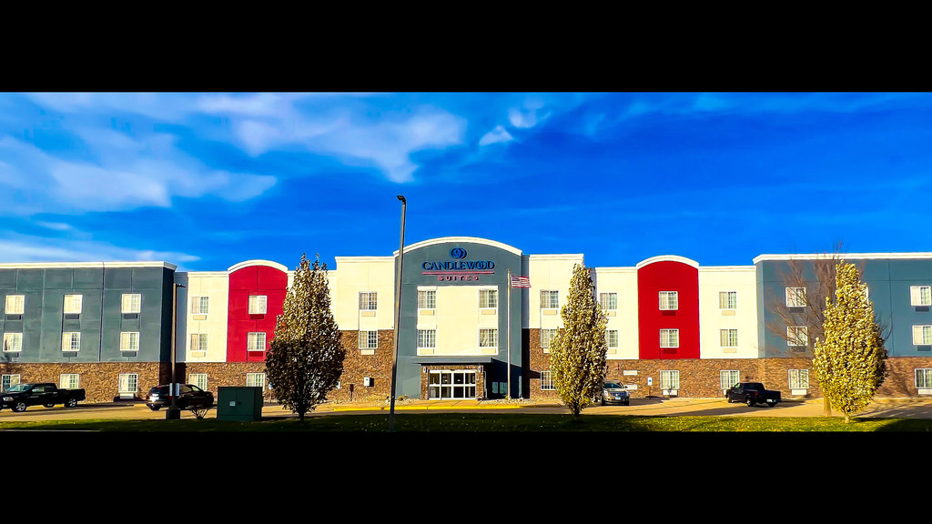 Candlewood Suites Champaign-Urbana University Area - Tap to explore photos