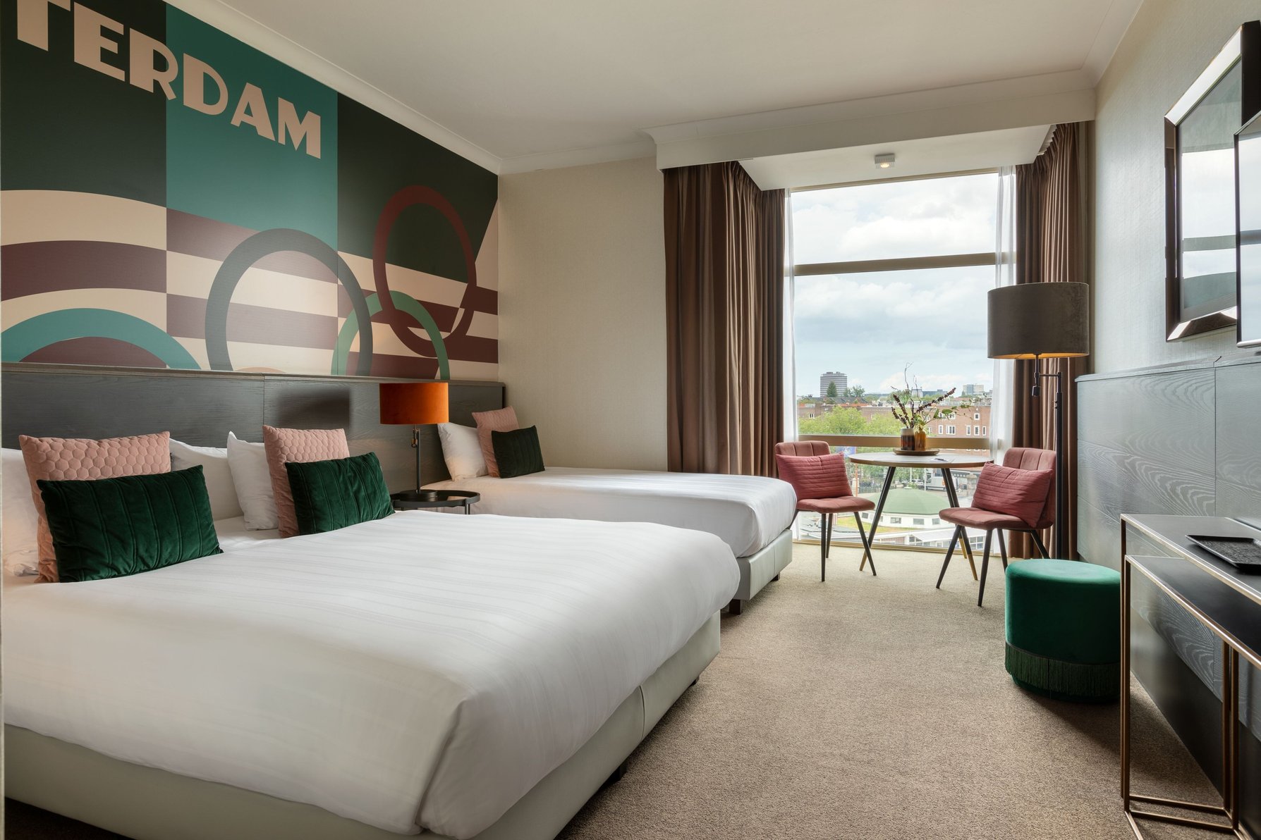 Apollo Hotel Amsterdam, a Tribute Portfolio Hotel - Tap to explore photos