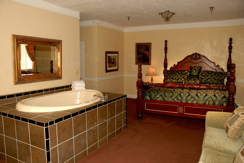 1927 Lake Lure Inn and Spa - Lake Lure, NC