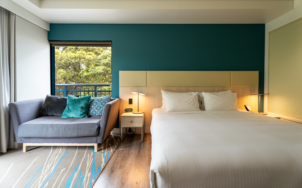 Crowne Plaza Sydney Macquarie Park - Tap to explore photos
