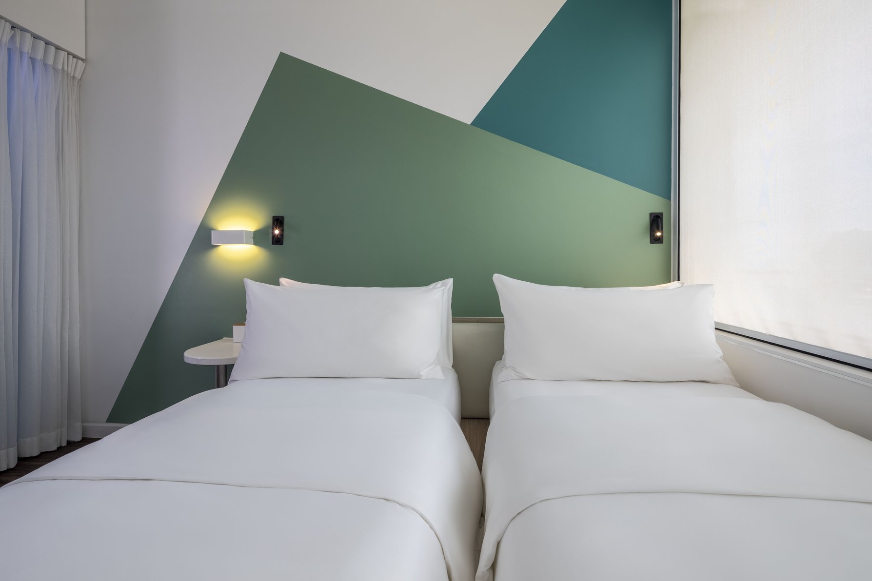 Tru by Hilton Viet Tri City Centre - Tap to explore photos
