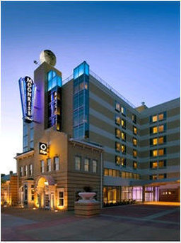 Moonrise Hotel