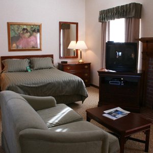 Centennial Apartments - Farmington, CT