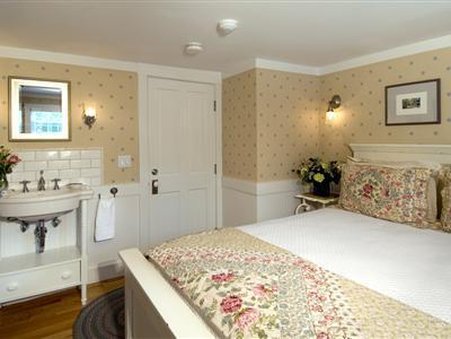 Revere Guest House - Provincetown, MA