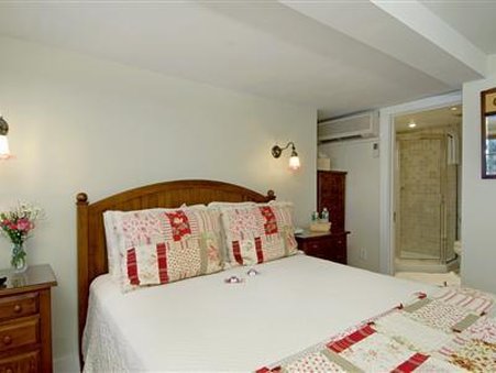 Revere Guest House - Provincetown, MA