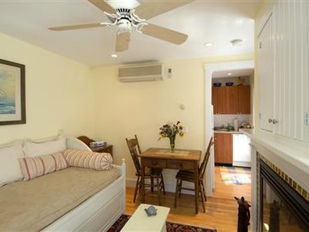 Revere Guest House - Provincetown, MA