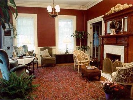 Pillsbury House Bed & Breakfast - Woonsocket, RI