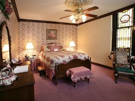 Christopher's Bed & Breakfast - Bellevue, KY