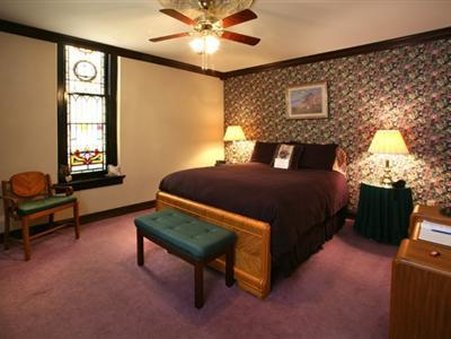 Christopher's Bed & Breakfast - Bellevue, KY