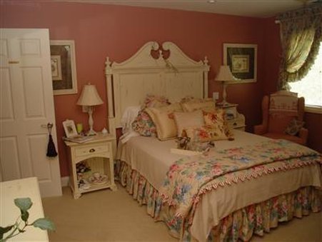 Songbird Prairie Bed & Breakfast - Valparaiso, IN