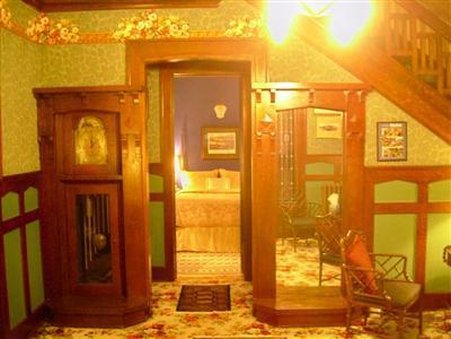 Mansion Bed & Breakfast - Dundee, IL