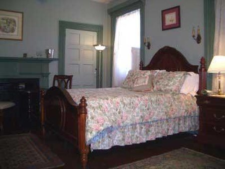 Carlisle House Bed & Breakfast - Carlisle, PA