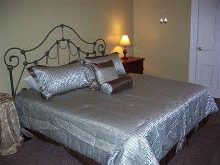 Bayberry House Bed & Breakfast - Steubenville, OH
