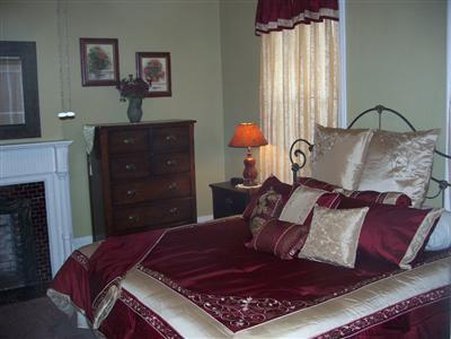 Bayberry House Bed & Breakfast - Steubenville, OH