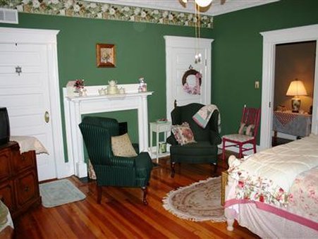 Magnolia Inn Bed & Breakfast - Chester, SC