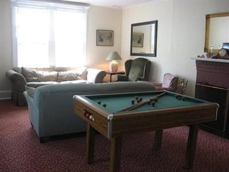 Grassmere Inn Bed and Breakfast - Westhampton Beach, NY
