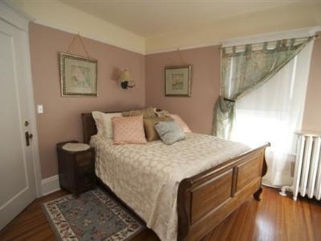 Pine Bush House Bed & Breakfast - Pine Bush, NY