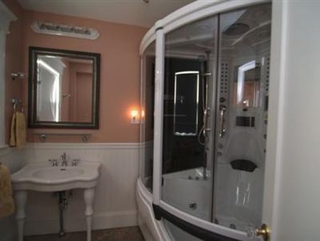 Pine Bush House Bed & Breakfast - Pine Bush, NY