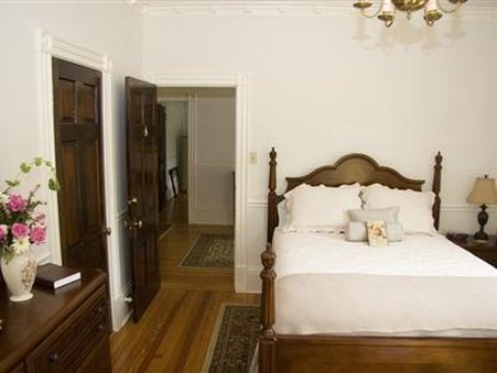 White Hall Manor B & B - Greencastle, PA