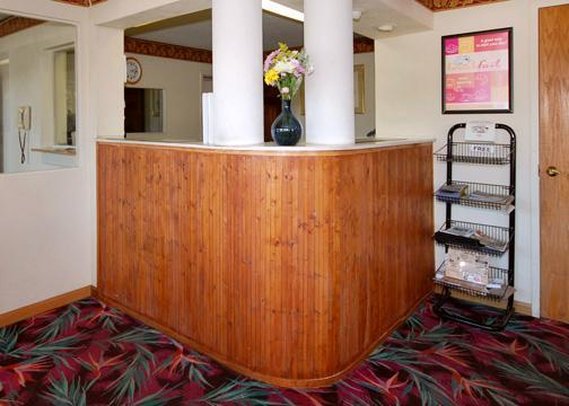 Econo Lodge Inn & Suites - Champaign, IL