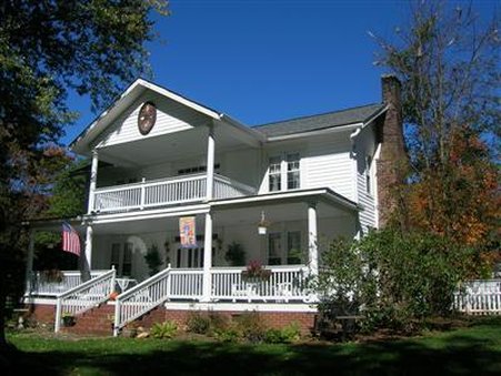 Buffalo Tavern Bed and Breakfast - West Jefferson, NC