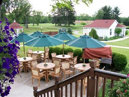 Julia's Bed & Breakfast - Hubbard, OH