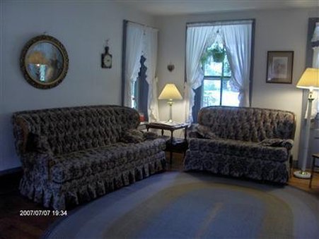 Blue Rock Bed & Breakfast - Millersville, PA