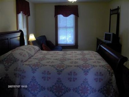 Blue Rock Bed & Breakfast - Millersville, PA