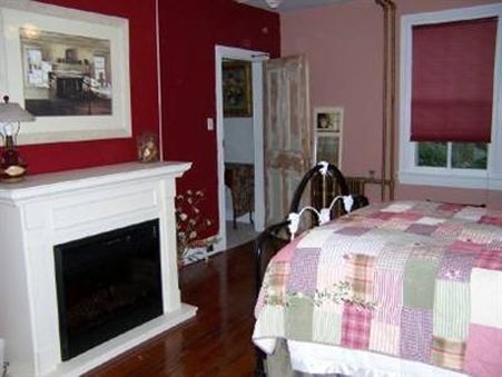 River Line Inn Bed & Breakfast - Riverton, NJ