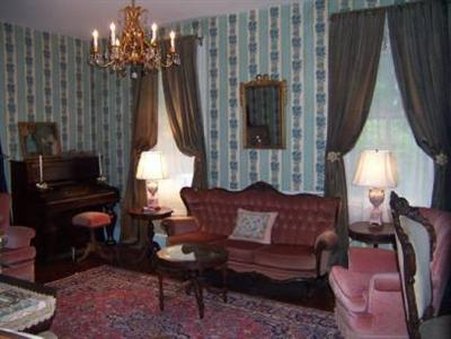 River Line Inn Bed & Breakfast - Riverton, NJ