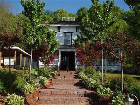 La Belle De Riviere - Newaygo, MI