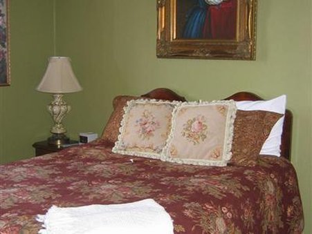 Defuniak Springs Hotel - Defuniak Springs, FL