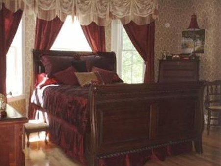 Sleigh Maker Inn Bed & Breakfast - Westborough, MA