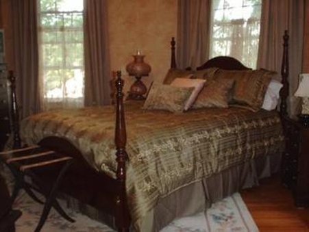 Sleigh Maker Inn Bed & Breakfast - Westborough, MA