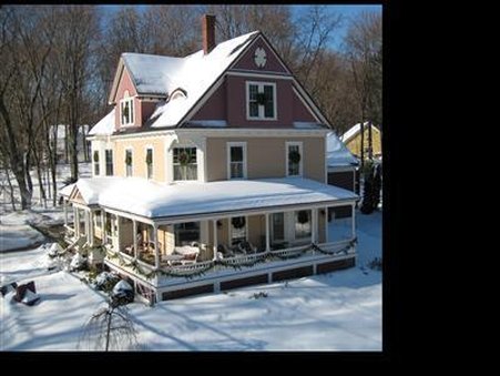 Sleigh Maker Inn Bed & Breakfast - Westborough, MA