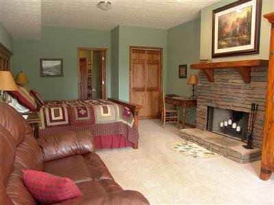Long Mountain Lodge - Dahlonega, GA