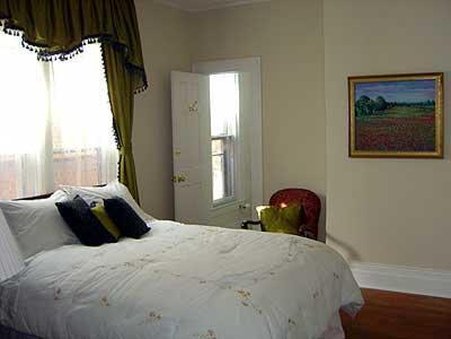 Garden House Bed & Breakfast - Hannibal, MO